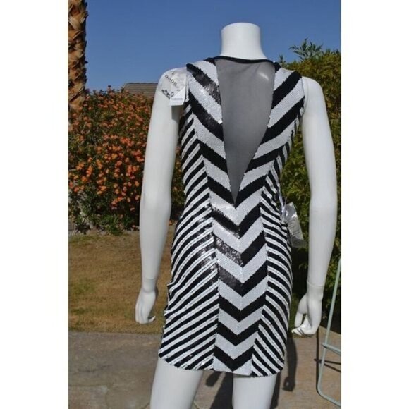 NEW Bebe Sequin Cocktail Party Mini Dress Black White Chevron XS Small LT01P - Picture 3 of 8